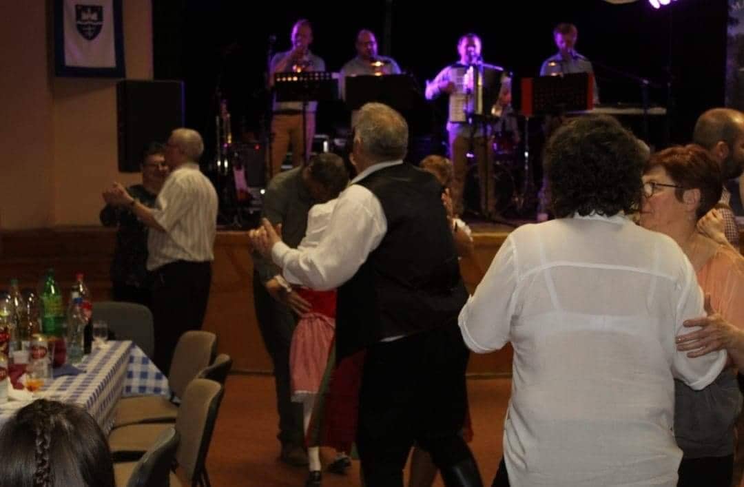 61248342 449541349175140 3936913314394669056 N