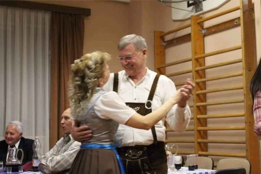 61415028 1041780466212409 4104756878225965056 N.jpg