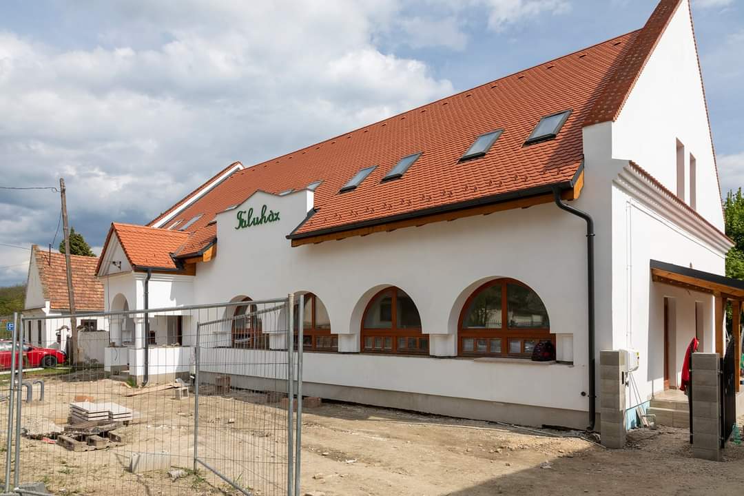 FB IMG 1652691413907.jpg